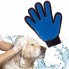 Перчатка для вычесывания шерсти TRUE TOUCH для собак и котов 24 х 17 см (987383)