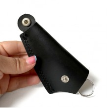 Ключница SF кожаная черная треугольная накнопка SKG-10111
