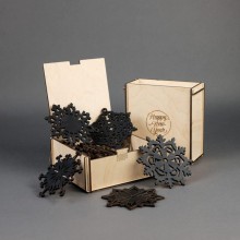 Подарочный набор деревянных елочных игрушек Снежинки (10 шт.) - Чёрный